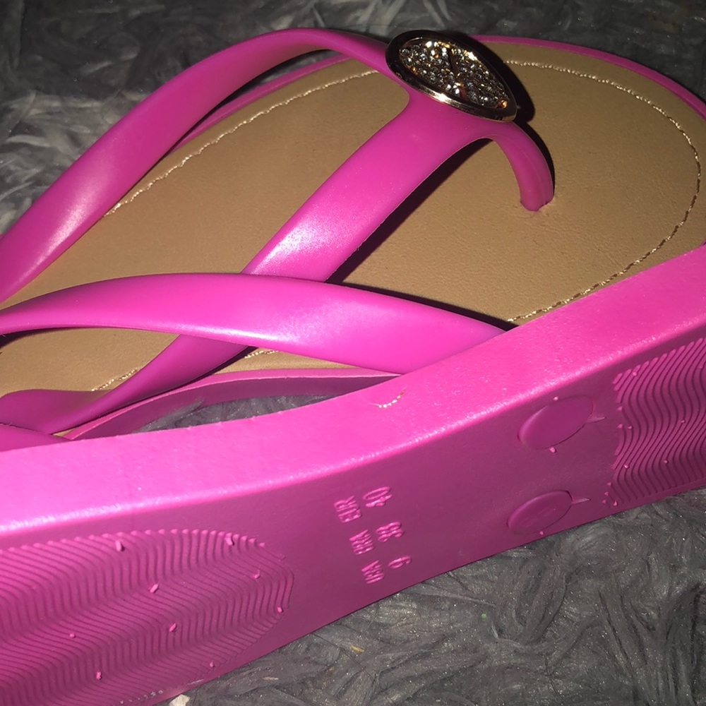 Flip Flops - Picture 5 of 6